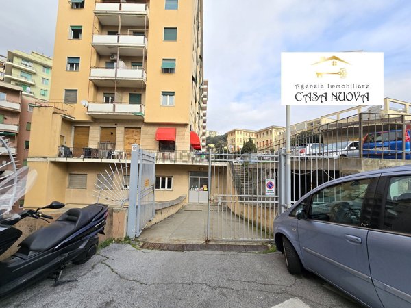 casa indipendente in vendita a Genova in zona Sampierdarena