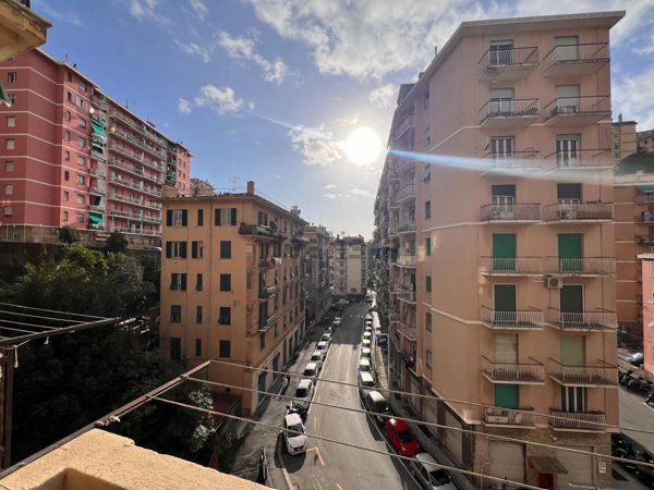 appartamento in vendita a Genova in zona Quezzi