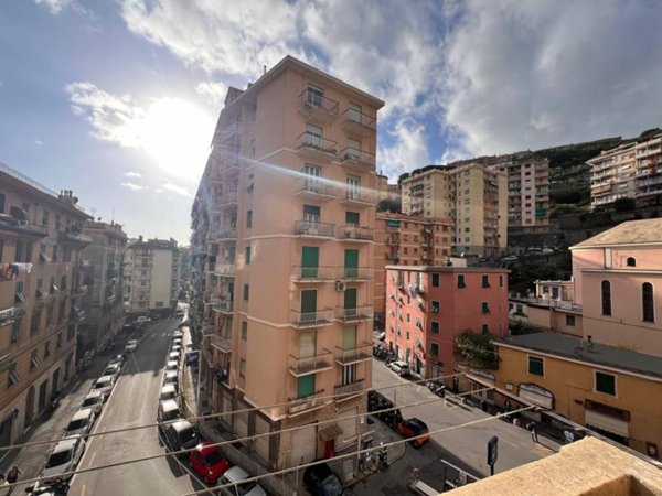 appartamento in vendita a Genova in zona Quezzi