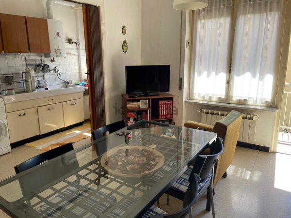 appartamento in vendita a Genova in zona Rivarolo