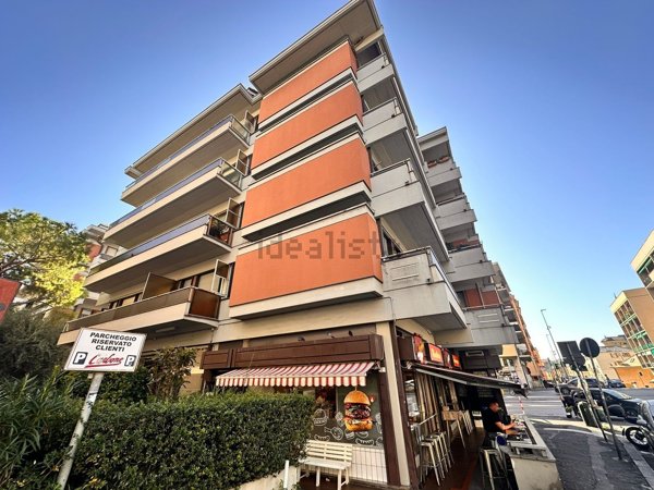 ufficio in vendita a Genova in zona Sturla