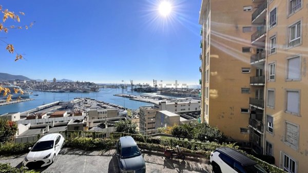 appartamento in vendita a Genova in zona DiNegro