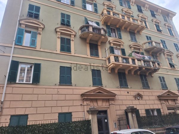 appartamento in vendita a Genova in zona Bolzaneto