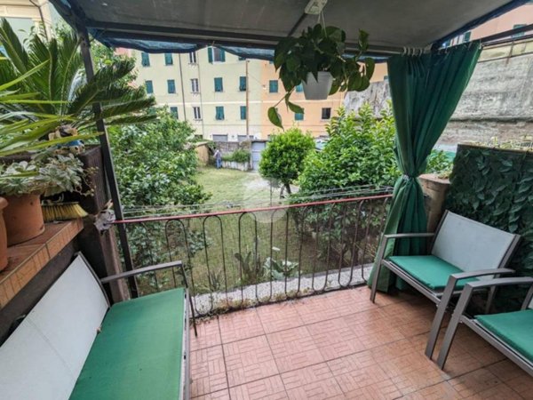 appartamento in vendita a Genova in zona Certosa