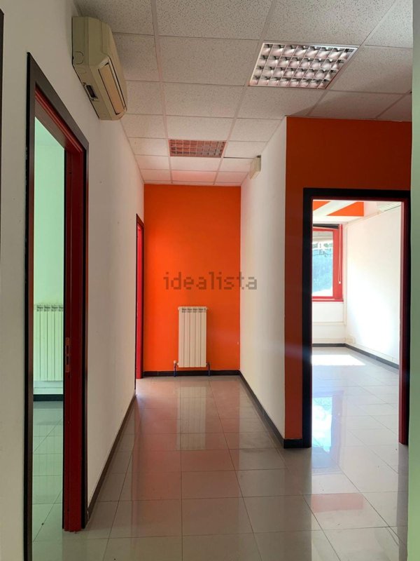 ufficio in vendita a Genova in zona Struppa