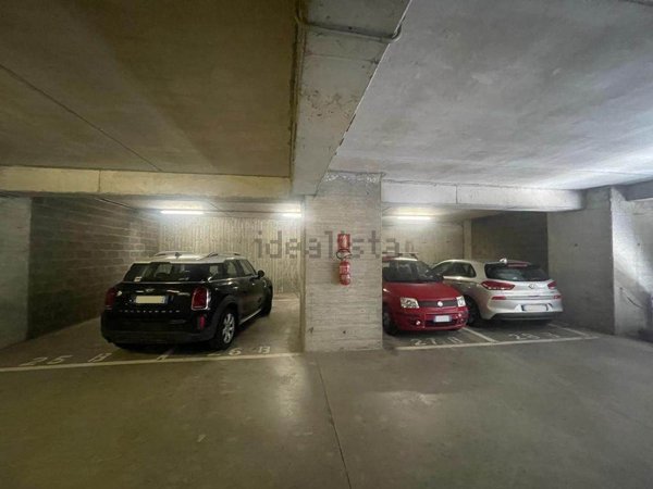 ufficio in vendita a Genova in zona Sampierdarena