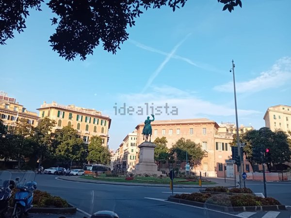 locale di sgombero in vendita a Genova in zona Castelletto