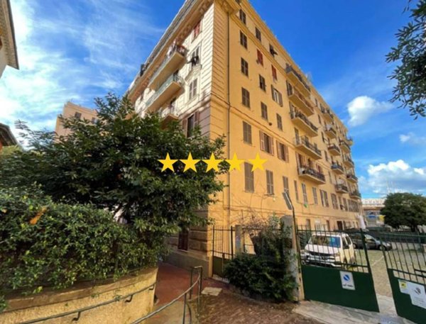 appartamento in vendita a Genova in zona Foce