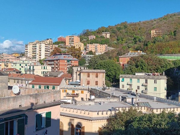 appartamento in vendita a Genova in zona Bolzaneto