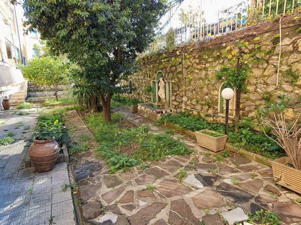 appartamento in vendita a Genova in zona Albaro