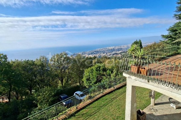 casa indipendente in vendita a Genova in zona Apparizione