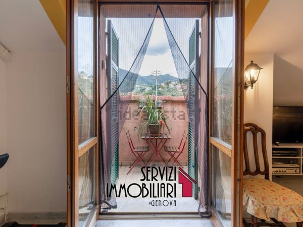 appartamento in vendita a Genova in zona Rivarolo
