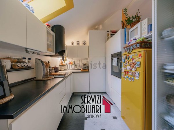appartamento in vendita a Genova in zona Rivarolo