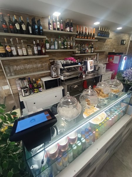 negozio in vendita a Genova in zona San Vincenzo