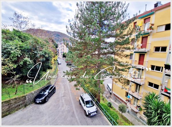appartamento in vendita a Genova in zona Molassana