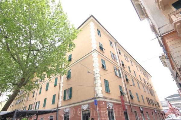 appartamento in vendita a Genova in zona Sestri Ponente