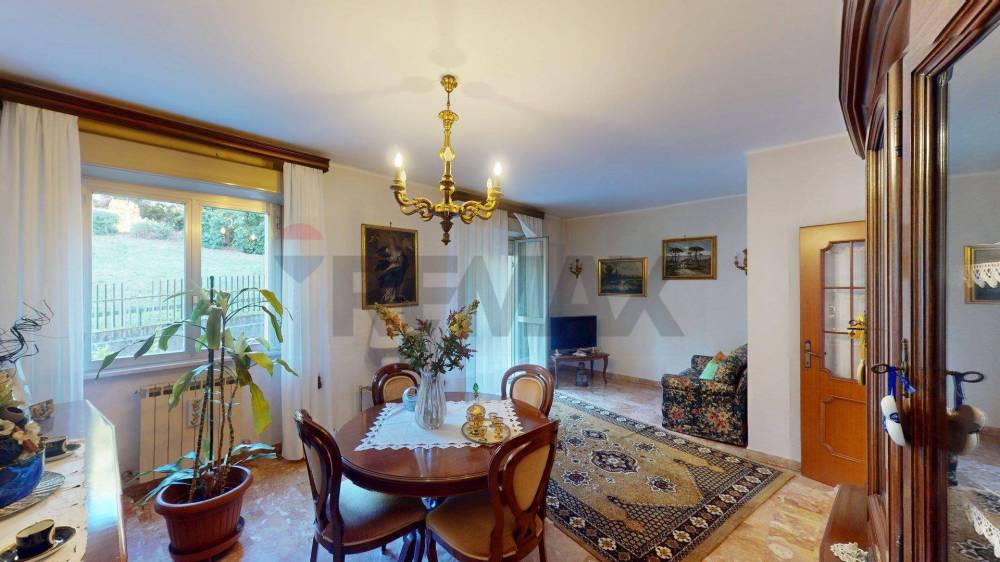 appartamento in vendita a Genova in zona Sestri Ponente