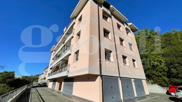 appartamento in vendita a Genova in zona Sturla