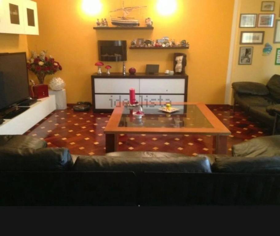 appartamento in vendita a Genova in zona Rivarolo