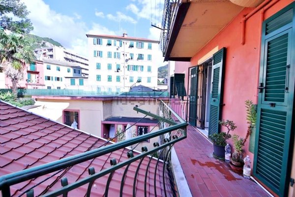 appartamento in vendita a Genova in zona Sestri Ponente