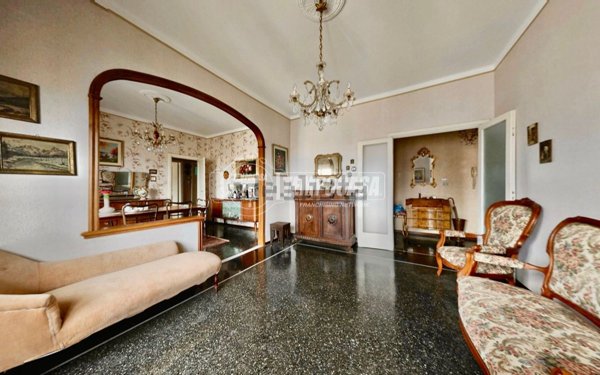 appartamento in vendita a Genova in zona Sestri Ponente