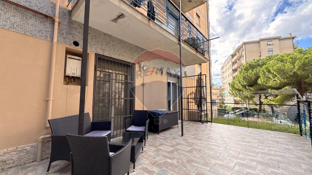 appartamento in vendita a Genova in zona Palmaro / Pra'