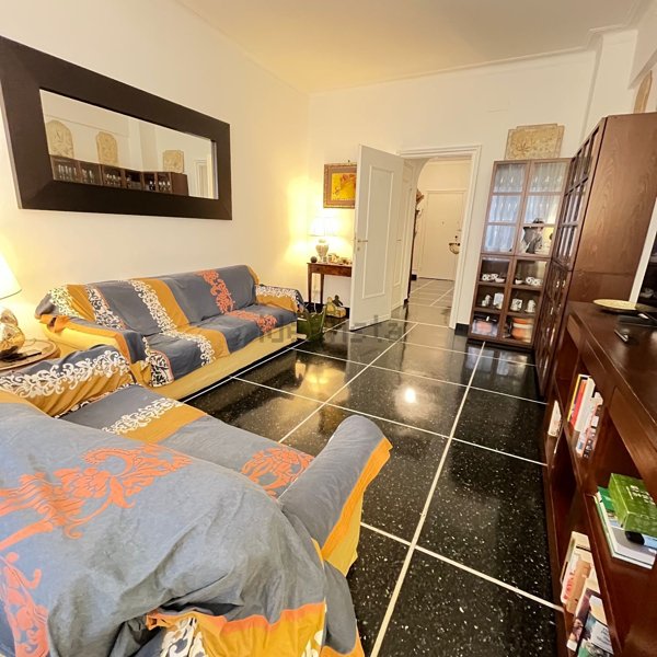 appartamento in vendita a Genova in zona Marassi