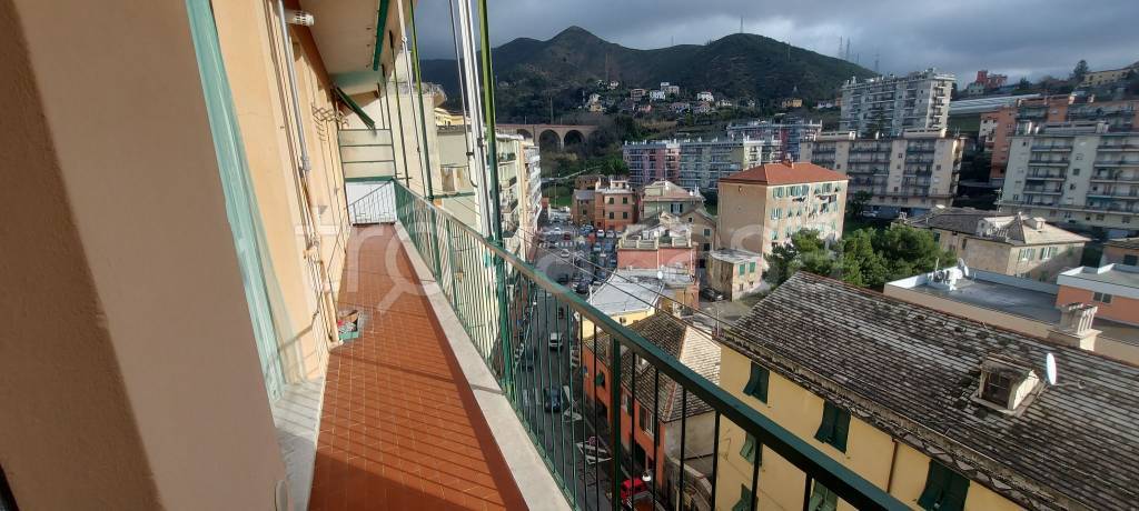 appartamento in vendita a Genova in zona Sestri Ponente