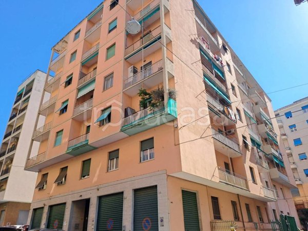 appartamento in vendita a Genova in zona Sestri Ponente