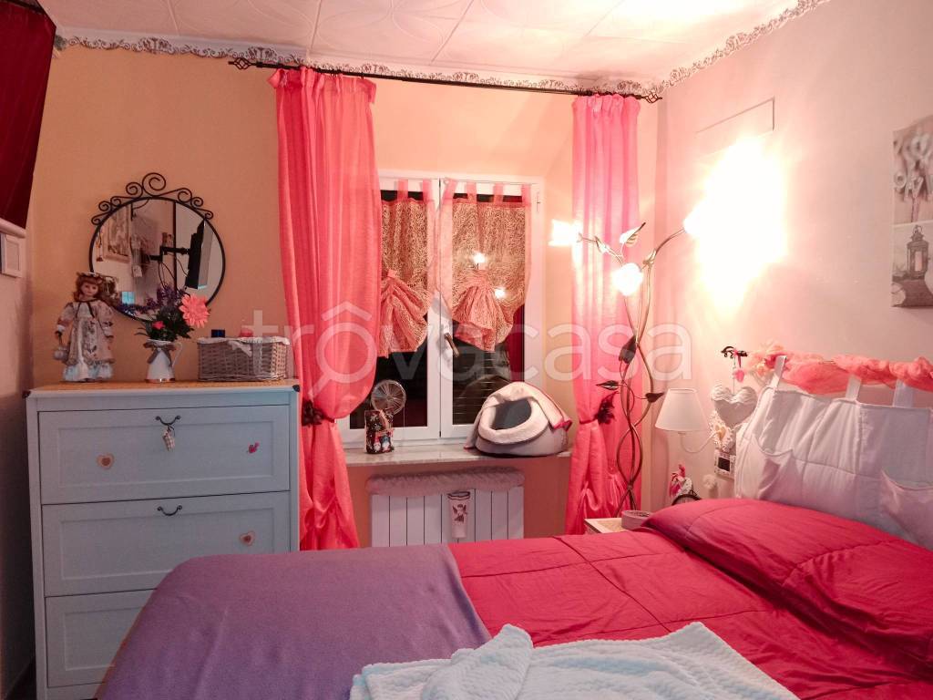 appartamento in vendita a Genova in zona Rivarolo