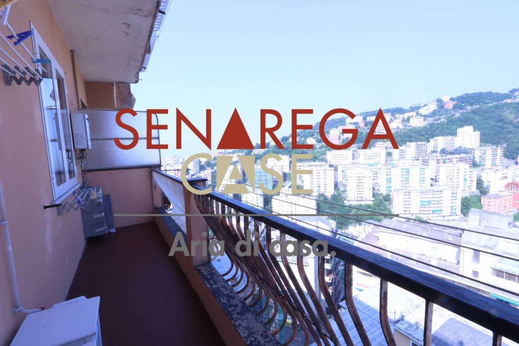 appartamento in vendita a Genova in zona Oregina