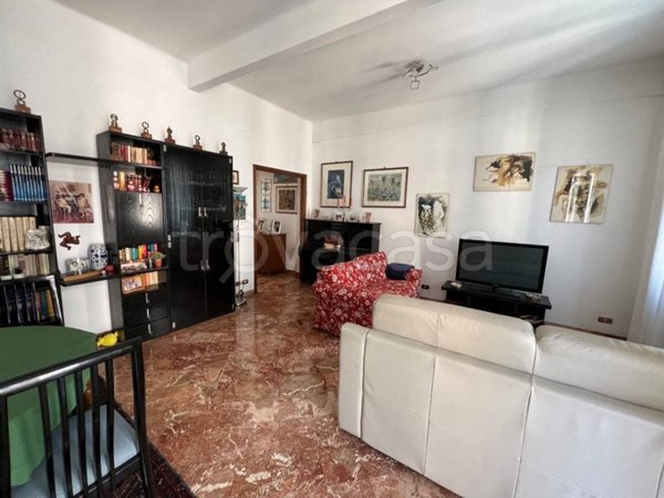 appartamento in vendita a Genova in zona Marassi