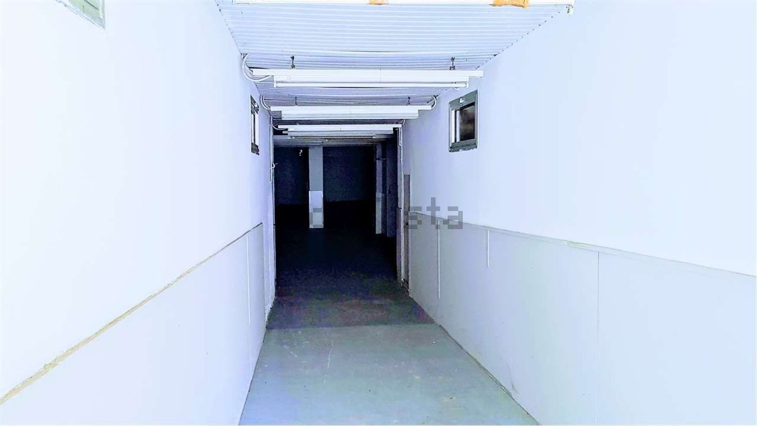 locale commerciale in vendita a Genova in zona Sampierdarena