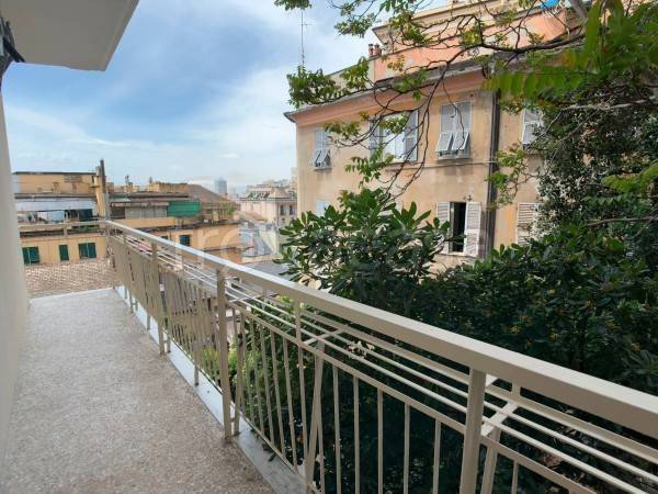 appartamento in vendita a Genova in zona Lagaccio / Granarolo