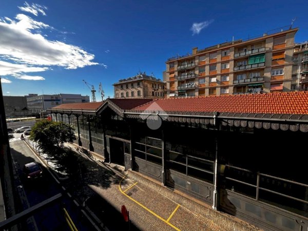 appartamento in vendita a Genova in zona Sestri Ponente