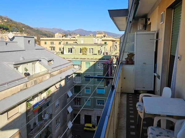 appartamento in vendita a Genova in zona Bolzaneto