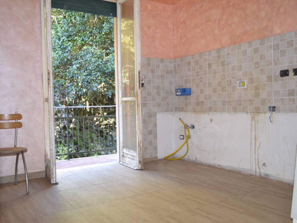 appartamento in vendita a Genova in zona Quezzi