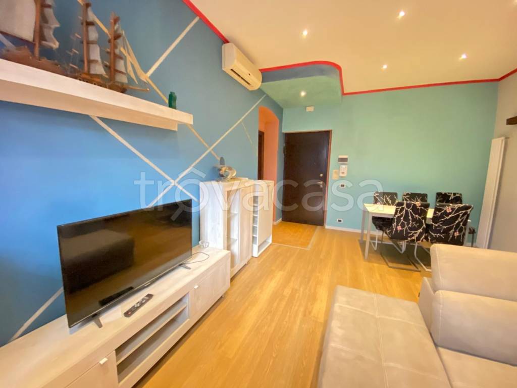 appartamento in vendita a Genova in zona Sestri Ponente