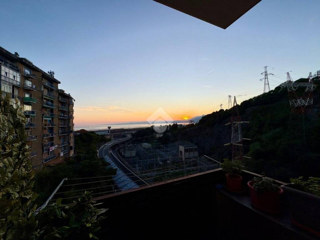 appartamento in vendita a Genova in zona Cornigliano