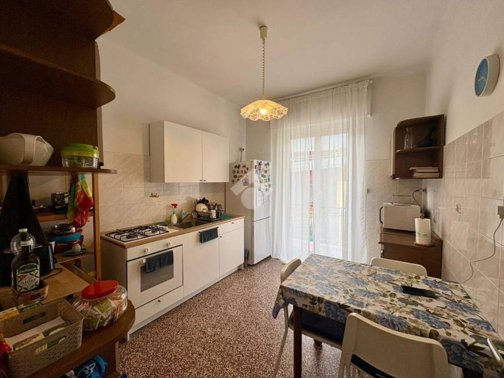 appartamento in vendita a Genova in zona Sestri Ponente