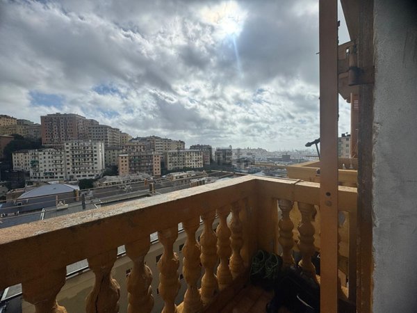 appartamento in vendita a Genova in zona Lagaccio / Granarolo