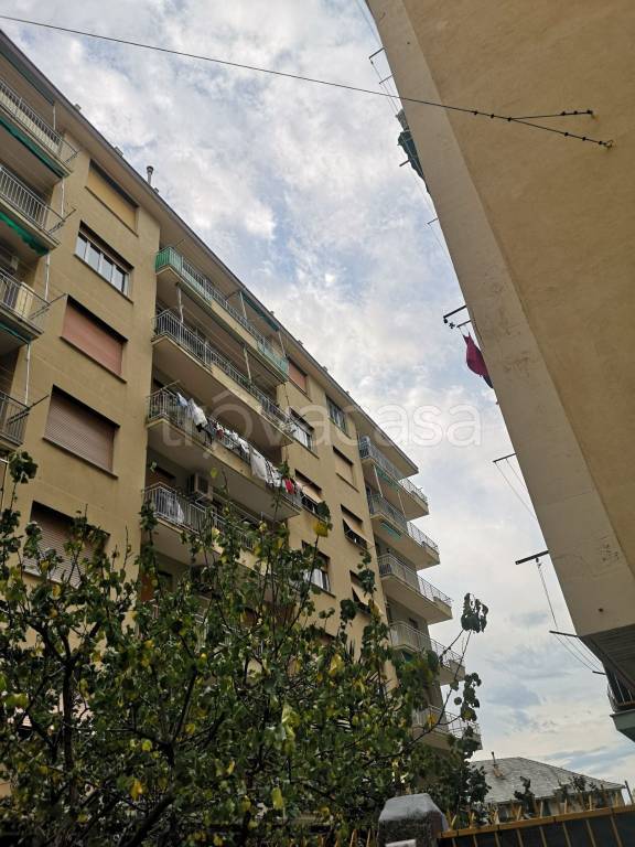 appartamento in vendita a Genova in zona Palmaro / Pra'