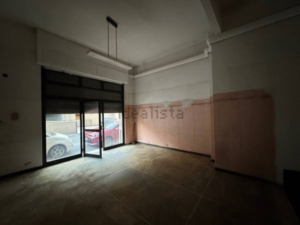 negozio in vendita a Genova in zona Cornigliano