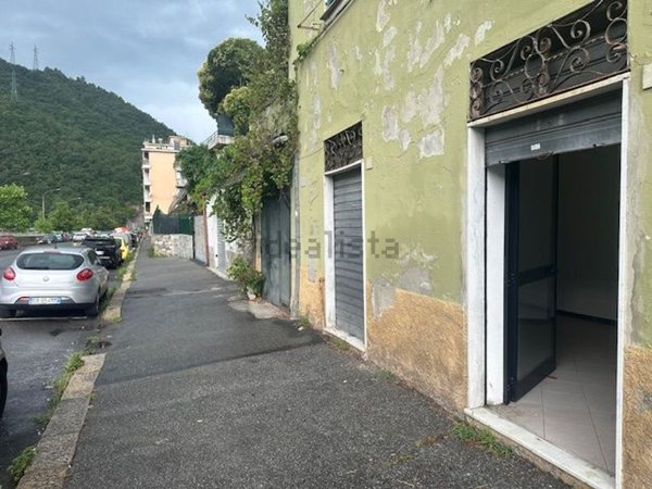 appartamento in vendita a Genova in zona Struppa