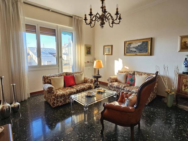 appartamento in vendita a Genova in zona Sestri Ponente