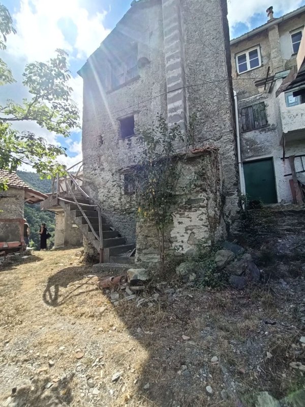 appartamento in vendita a Genova in zona Pegli