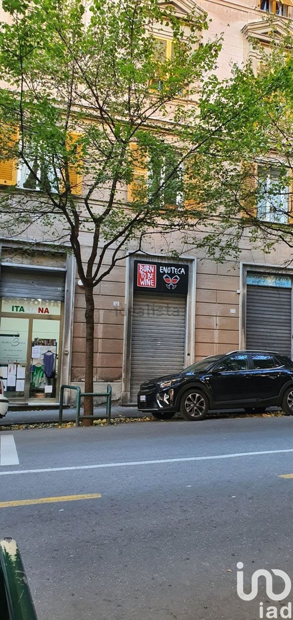 locale commerciale in vendita a Genova in zona San Fruttuoso