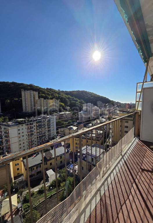 appartamento in vendita a Genova in zona Quezzi