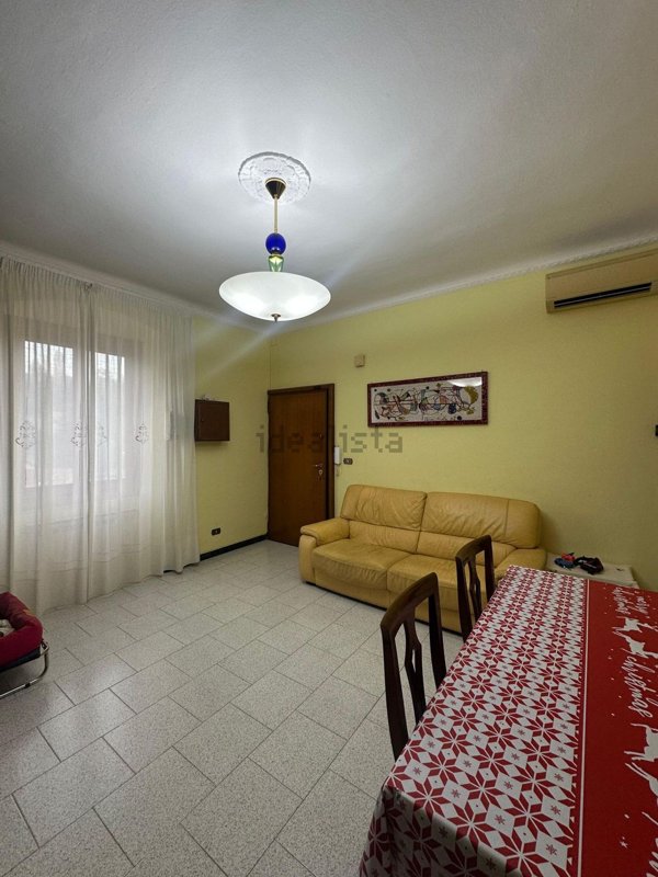 appartamento in vendita a Genova in zona Rivarolo