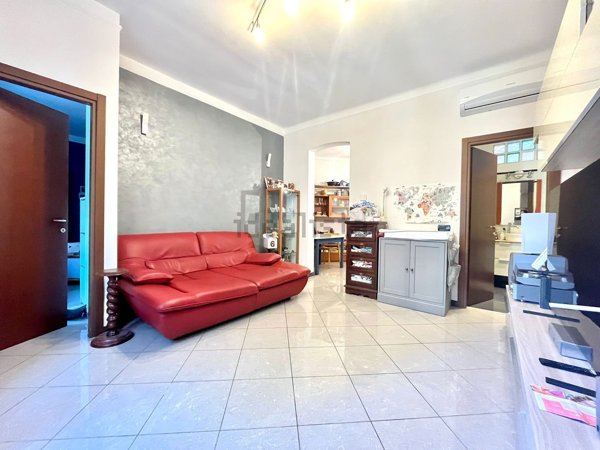 appartamento in vendita a Genova in zona Sestri Ponente